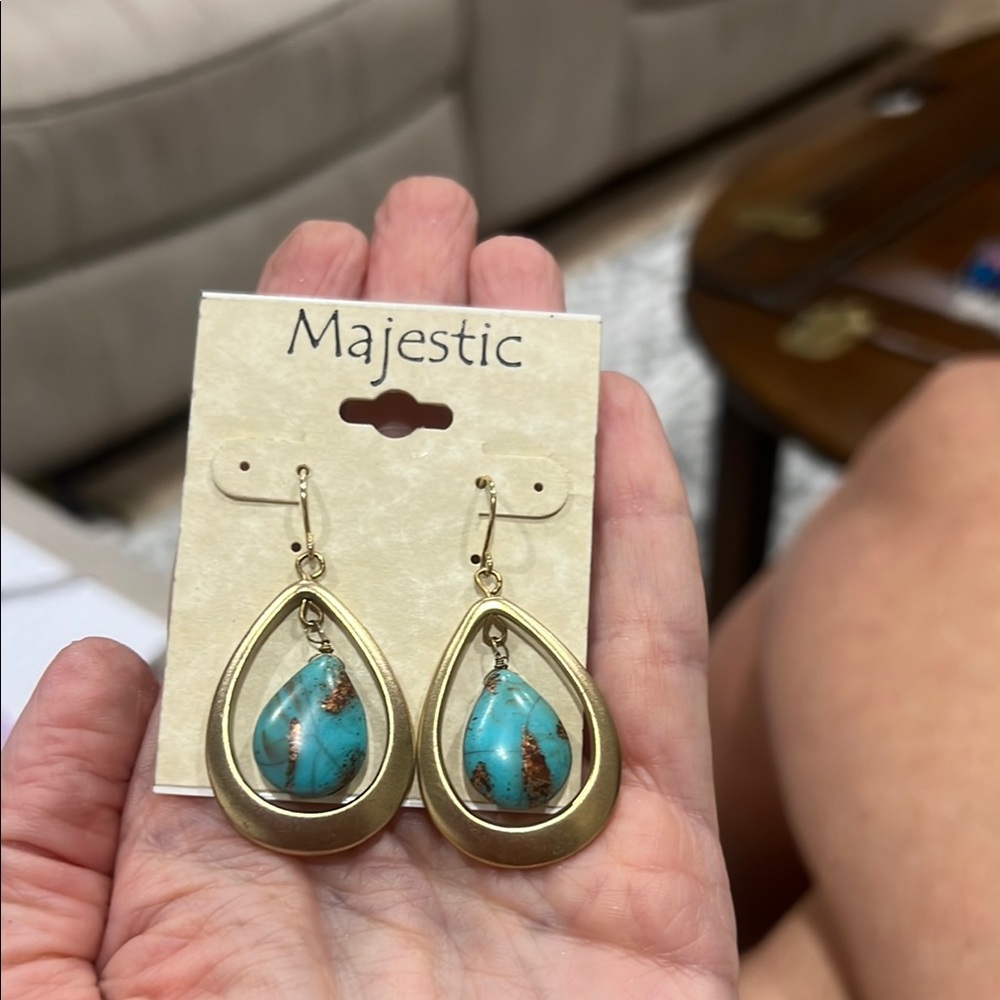 Vintage Majestic Gold toned and Turquoise Teardrop Earrings